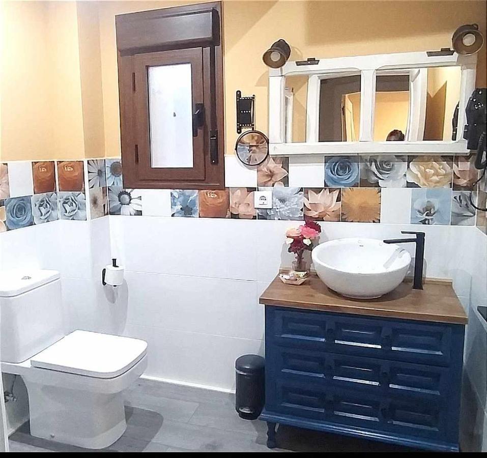 Apartamentos La Rosa Y El Pastor Guijo de Santa Bárbara Eksteriør bilde
