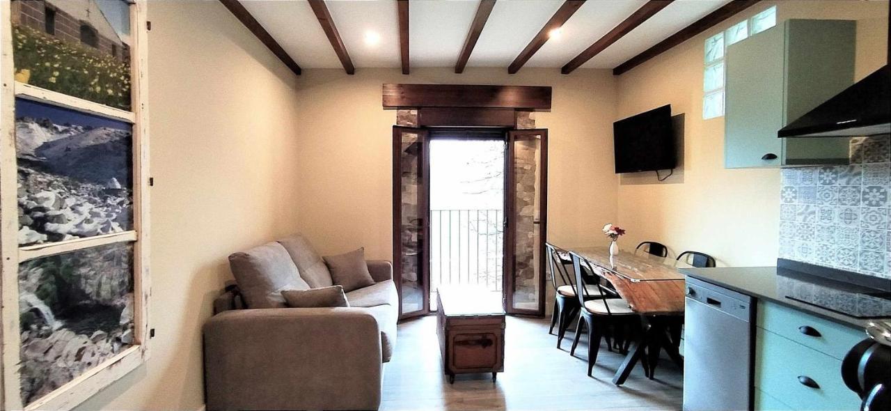 Apartamentos La Rosa Y El Pastor Guijo de Santa Bárbara Rom bilde