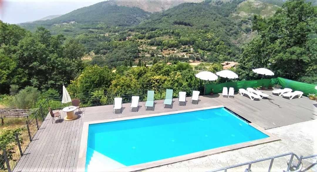 Apartamentos La Rosa Y El Pastor Guijo de Santa Bárbara Rom bilde