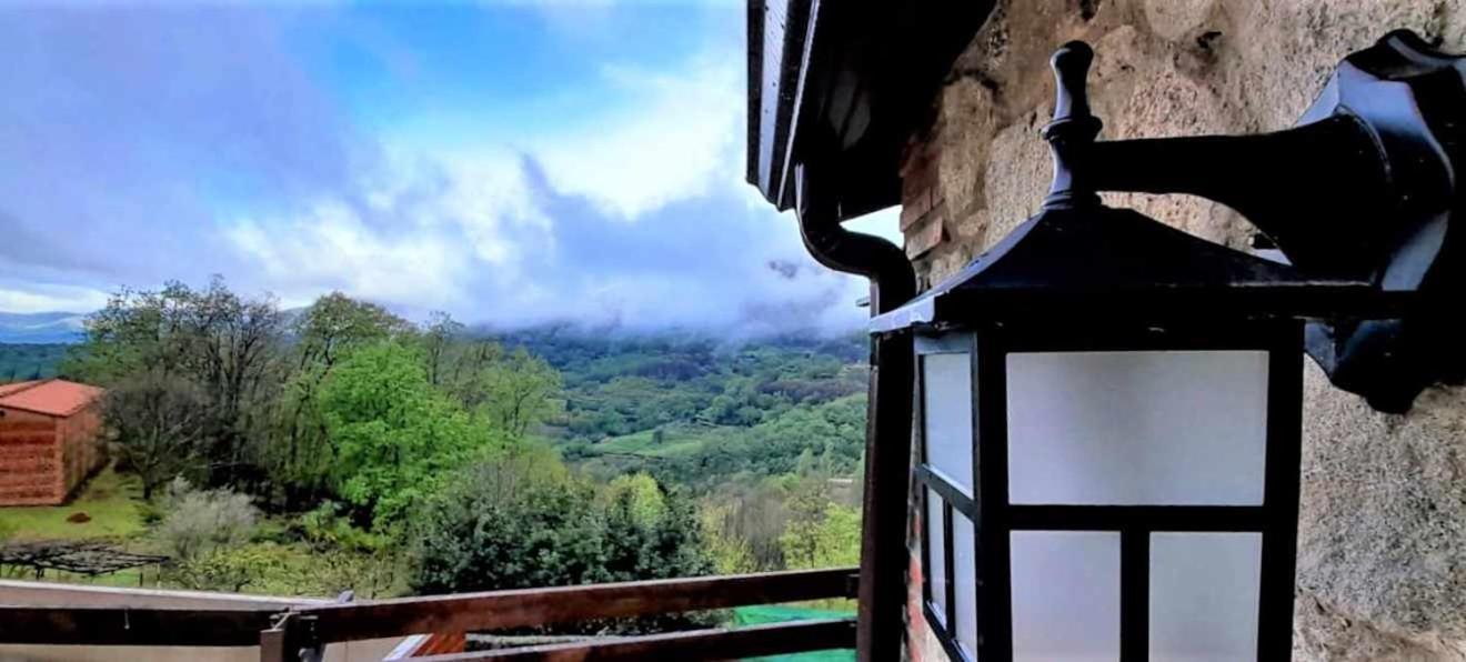 Apartamentos La Rosa Y El Pastor Guijo de Santa Bárbara Rom bilde