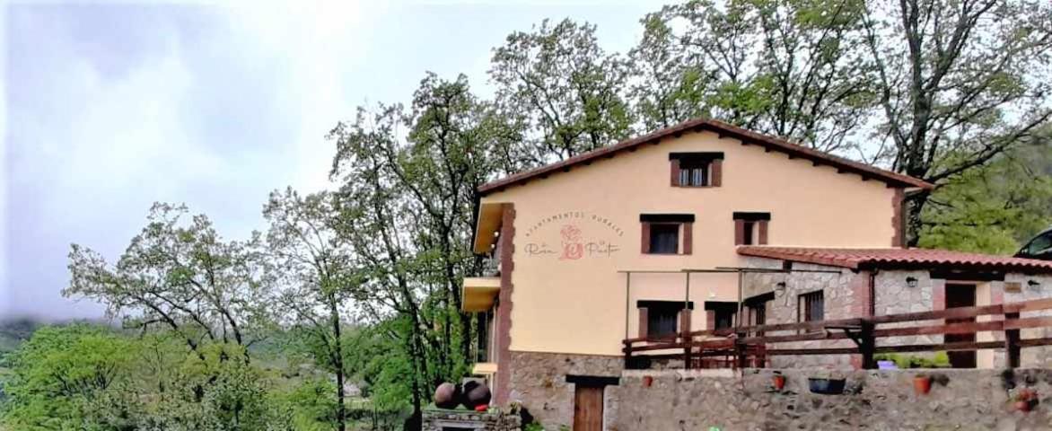 Apartamentos La Rosa Y El Pastor Guijo de Santa Bárbara Rom bilde