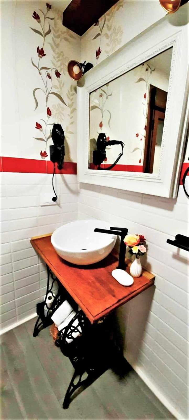 Apartamentos La Rosa Y El Pastor Guijo de Santa Bárbara Rom bilde
